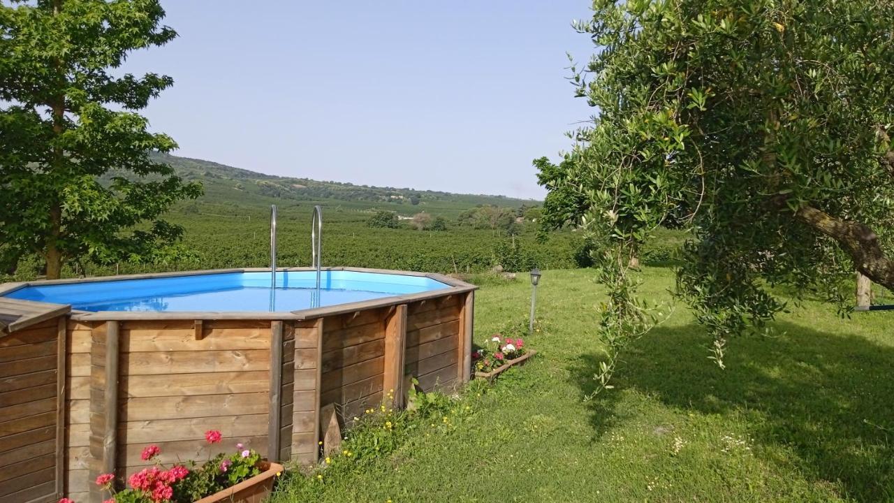 L'Orto Sul Poggio Bed & Breakfast Sutri Bagian luar foto