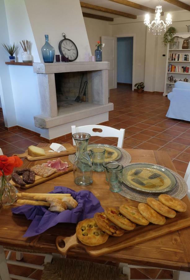 L'Orto Sul Poggio Bed & Breakfast Sutri Bagian luar foto