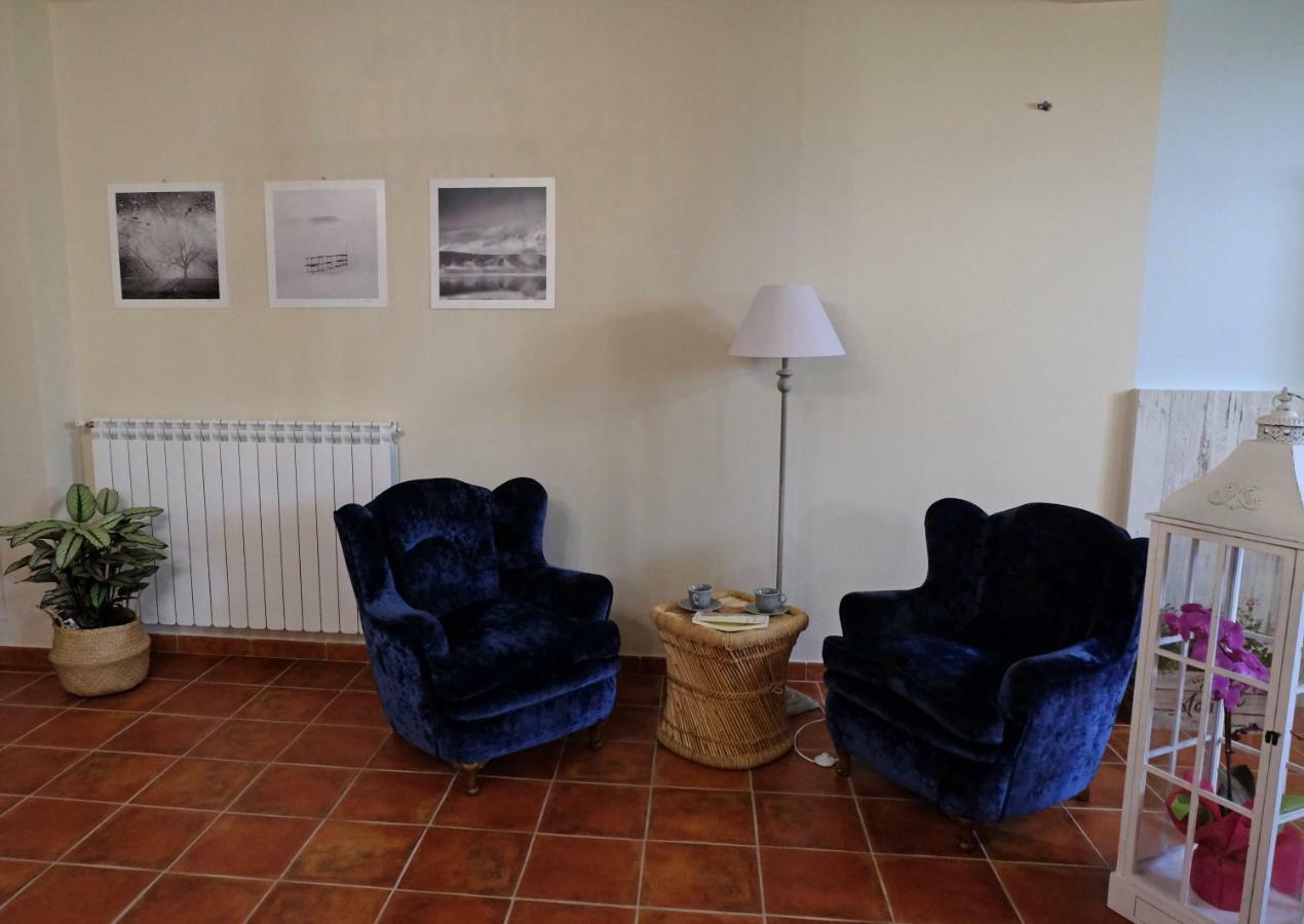 L'Orto Sul Poggio Bed & Breakfast Sutri Bagian luar foto