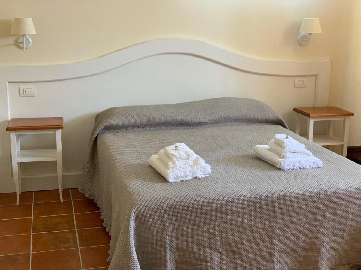 L'Orto Sul Poggio Bed & Breakfast Sutri Bagian luar foto